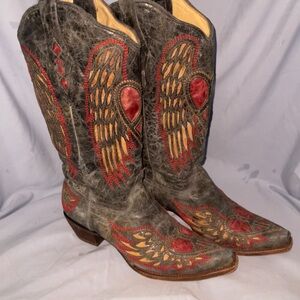 CORRAL Women's Black/Antique Saddle Wing and Heart Inlay Snip Toe Cowgirl Boots